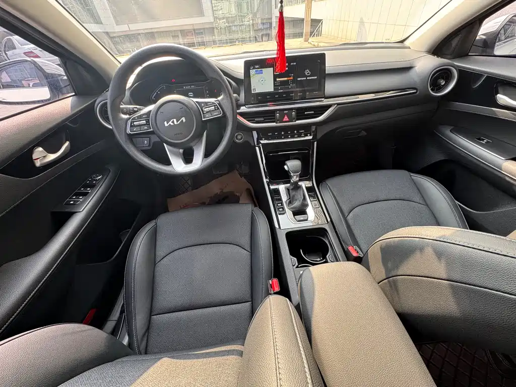 Kia K3 2021 1.5L CVT Fashion Edition купить на сайте DeffCars