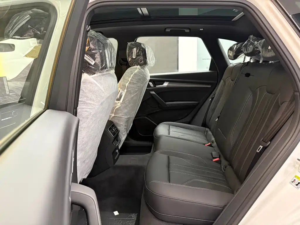 Audi Q5L 2024 40 TFSI luxury and dynamic model купить на сайте DeffCars