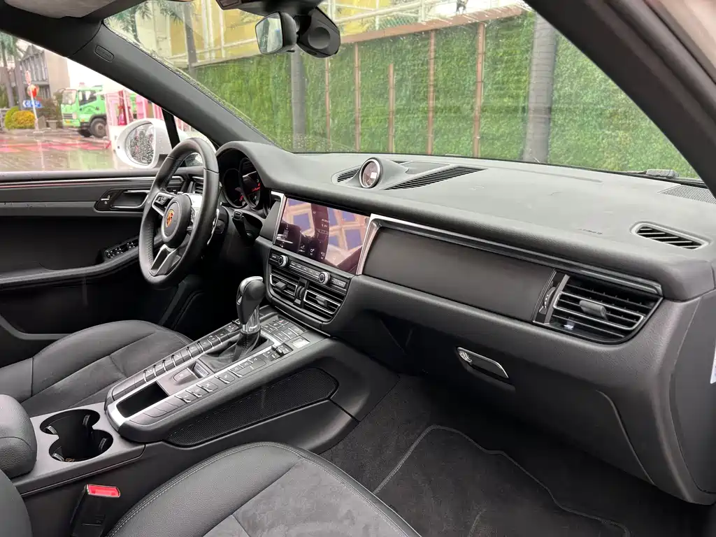 Macan 2018 Macan 2.0T купить на сайте DeffCars