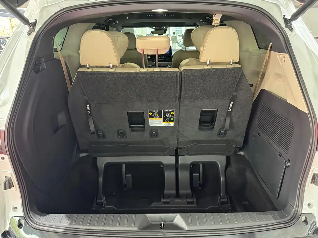 Grevia 2023 2.5L Hybrid Monarch VIP Edition купить на сайте DeffCars
