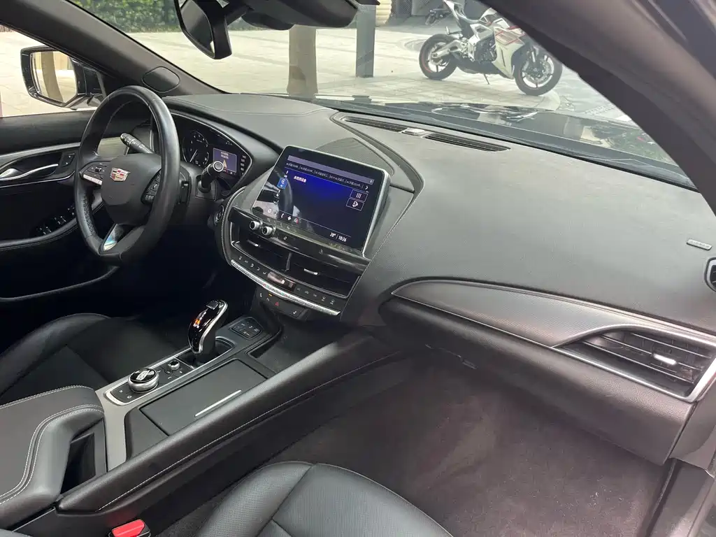 Cadillac CT5 2021 28T luxury model купить на сайте DeffCars
