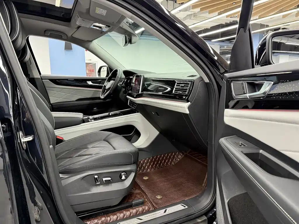 Touron 2023 530 V6 four-wheel drive luxury version купить на сайте DeffCars