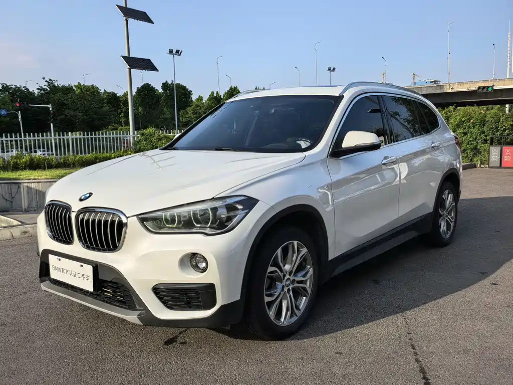 BMW X1 2019 sDrive20Li leading model купить на сайте DeffCars
