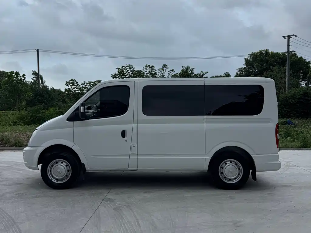 Xintu V80 2021 2.0T manual classic Aoyuntong short-axis ultra-low roof 5/6 seats купить на сайте DeffCars