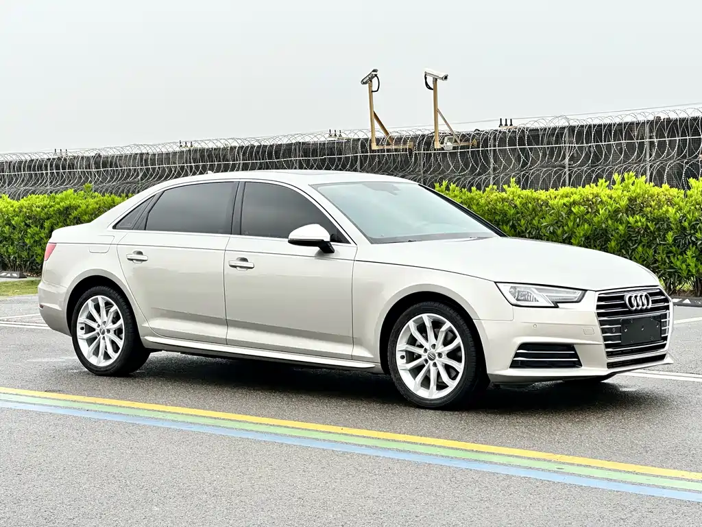 Audi A4L 2018 30th Anniversary Model 40 TFSI Enterprising купить на сайте DeffCars