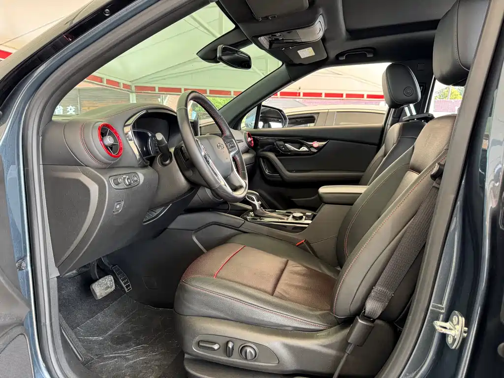 Trailblazer 2022 mild hybrid 650T RS Twin-Clutch four-wheel drive 7-seat engine version купить на сайте DeffCars