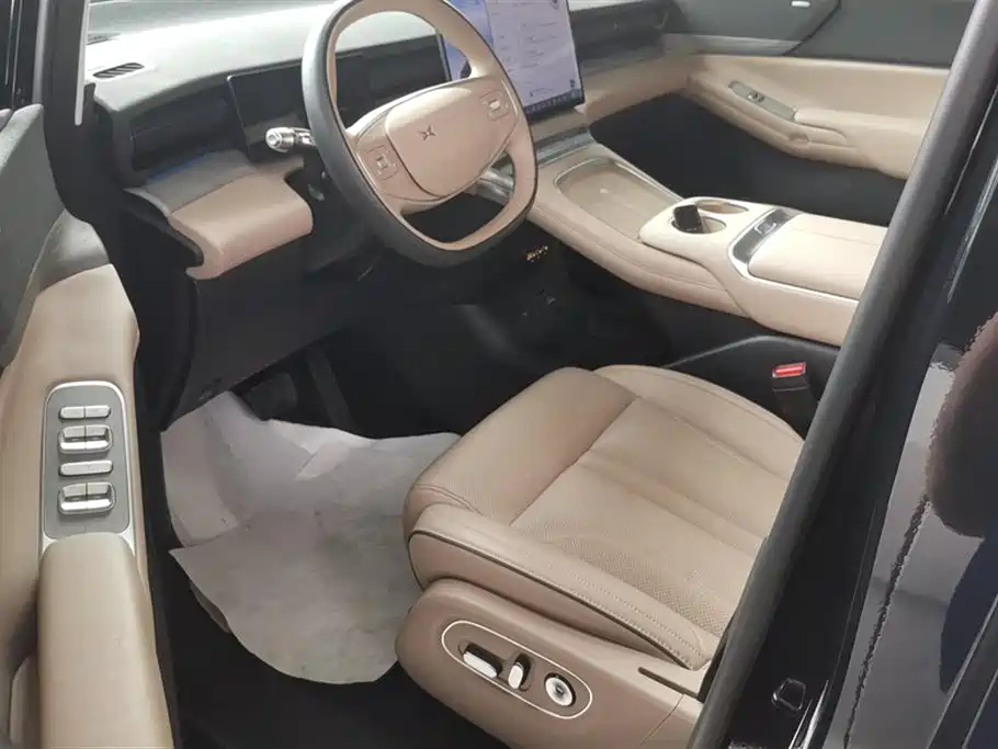 Xpeng X9 2024 702 Super Long Battery Life Pro купить на сайте DeffCars