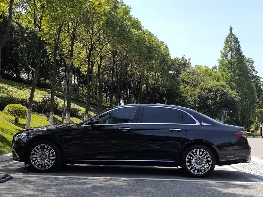 Mercedes-Benz E-Class 2023 E 300 L Luxury Model купить на сайте DeffCars