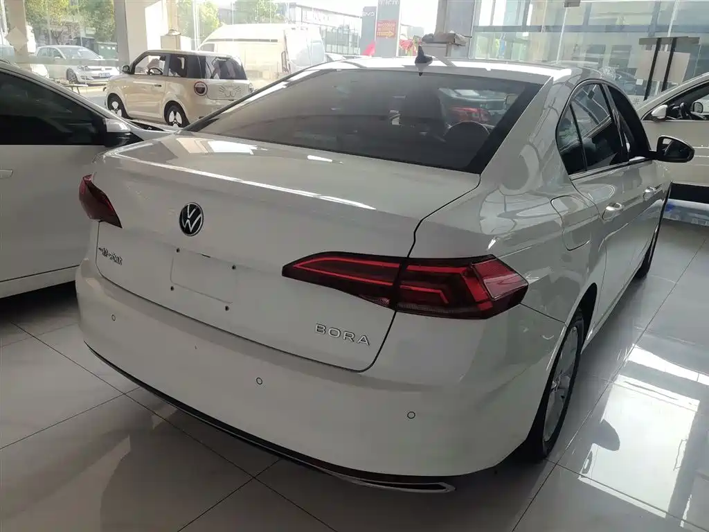 Bora 2021 1.5L automatic comfort intelligent connected version купить на сайте DeffCars
