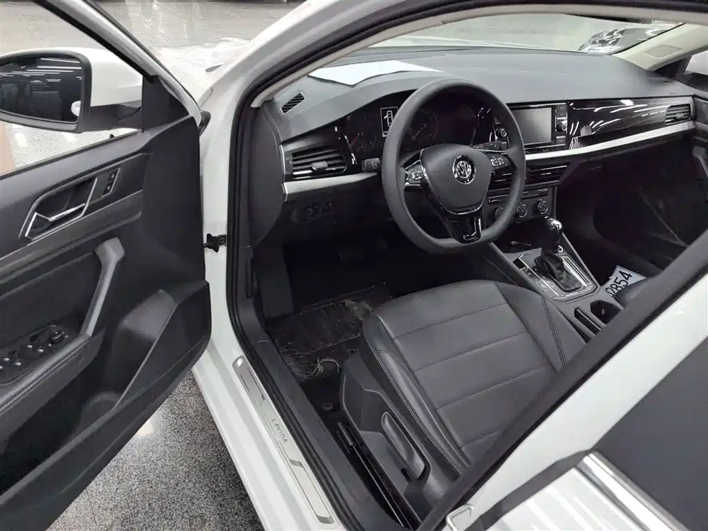 Lavida 2018 1.5L automatic comfort version National V купить на сайте DeffCars