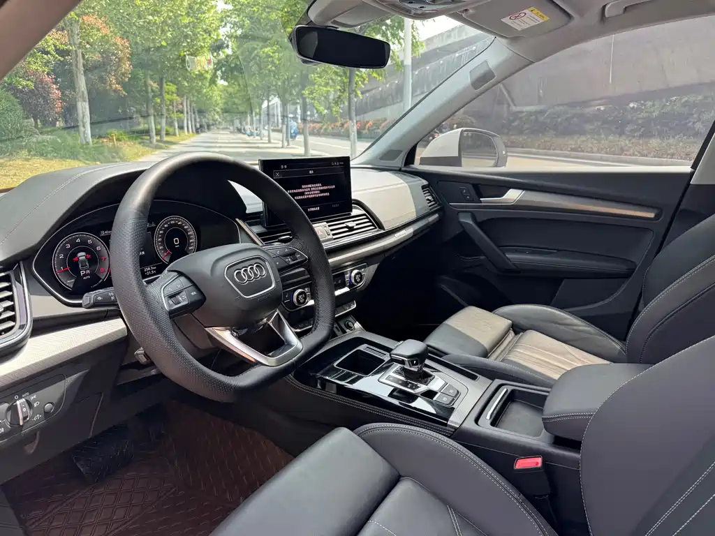 Audi Q5L 2022 45T luxury and dynamic model купить на сайте DeffCars