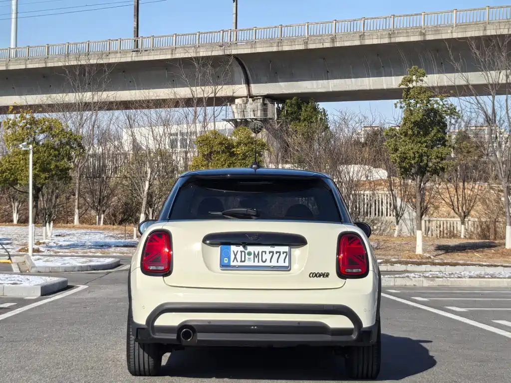 MINI 2022 1.5T COOPER Artist Five-Door Edition купить на сайте DeffCars
