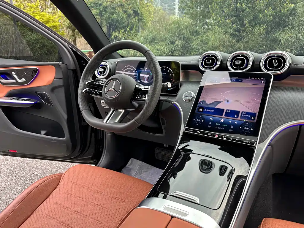 Mercedes-Benz GLC 2025 facelift GLC 260 L 4MATIC luxury model купить на сайте DeffCars