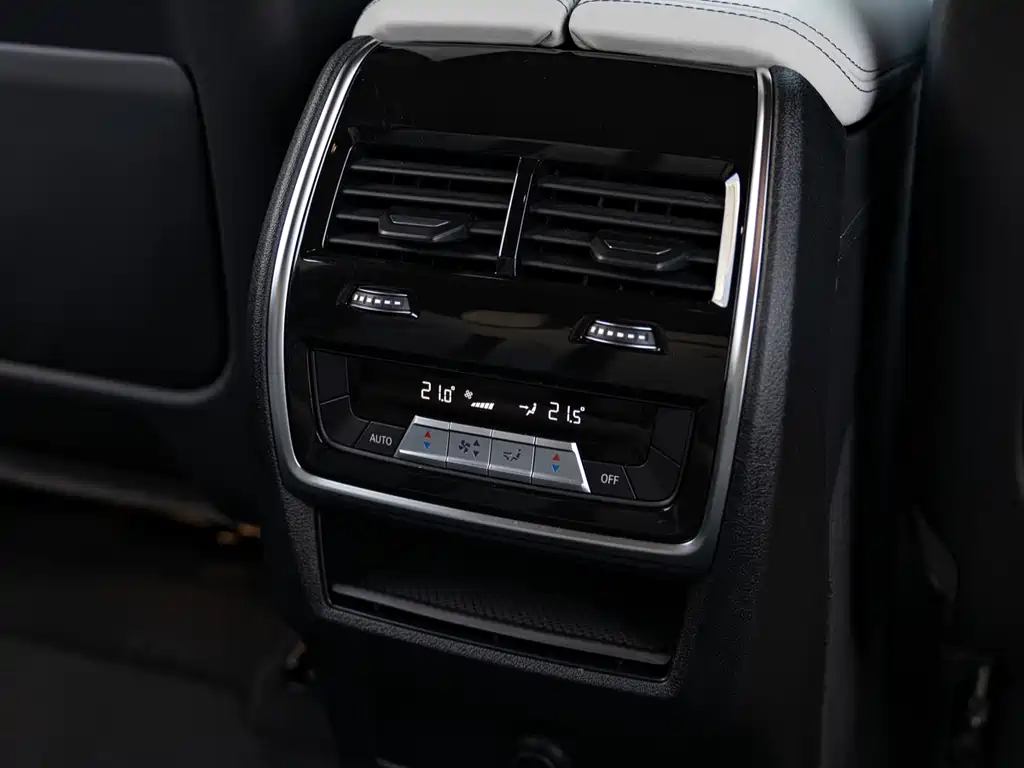 BMW X6 M 2022 X6 M купить на сайте DeffCars