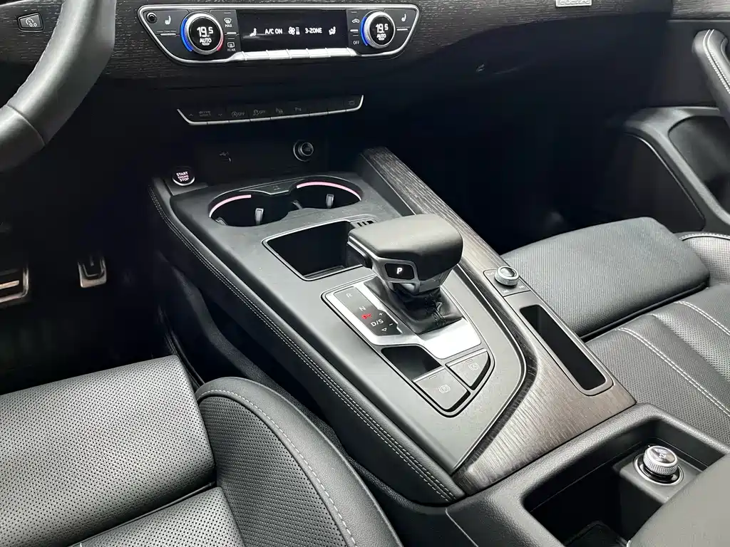 Audi A4L 2022 40 TFSI luxury and dynamic model купить на сайте DeffCars