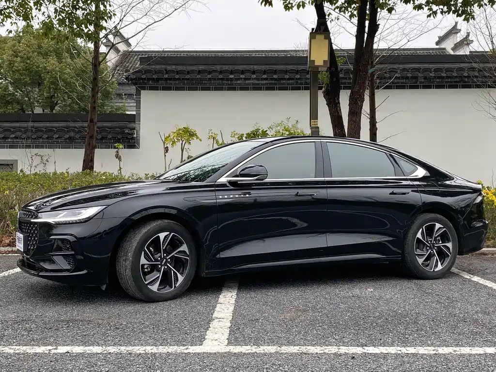 Lincoln Z 2022 iCool Premium Edition купить на сайте DeffCars