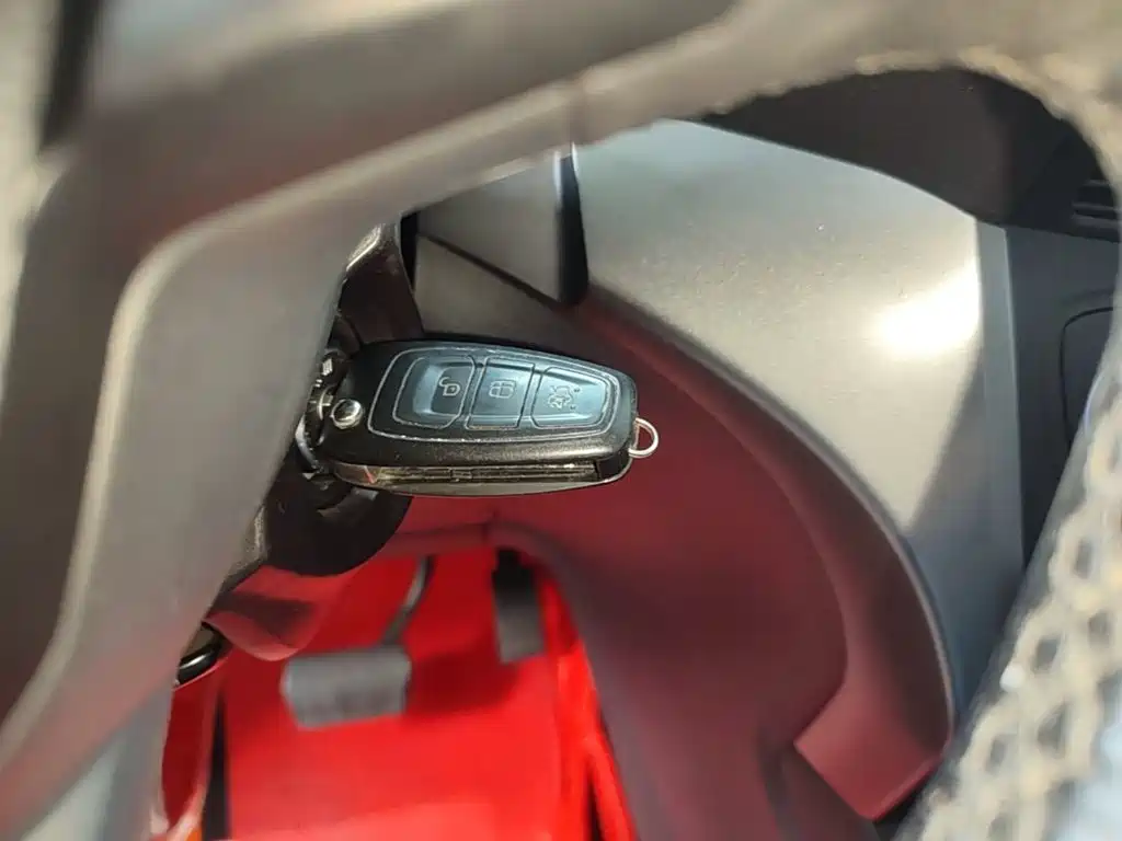 Escape 2019 EcoBoost 180 two-wheel drive platinum airfoil National VI купить на сайте DeffCars
