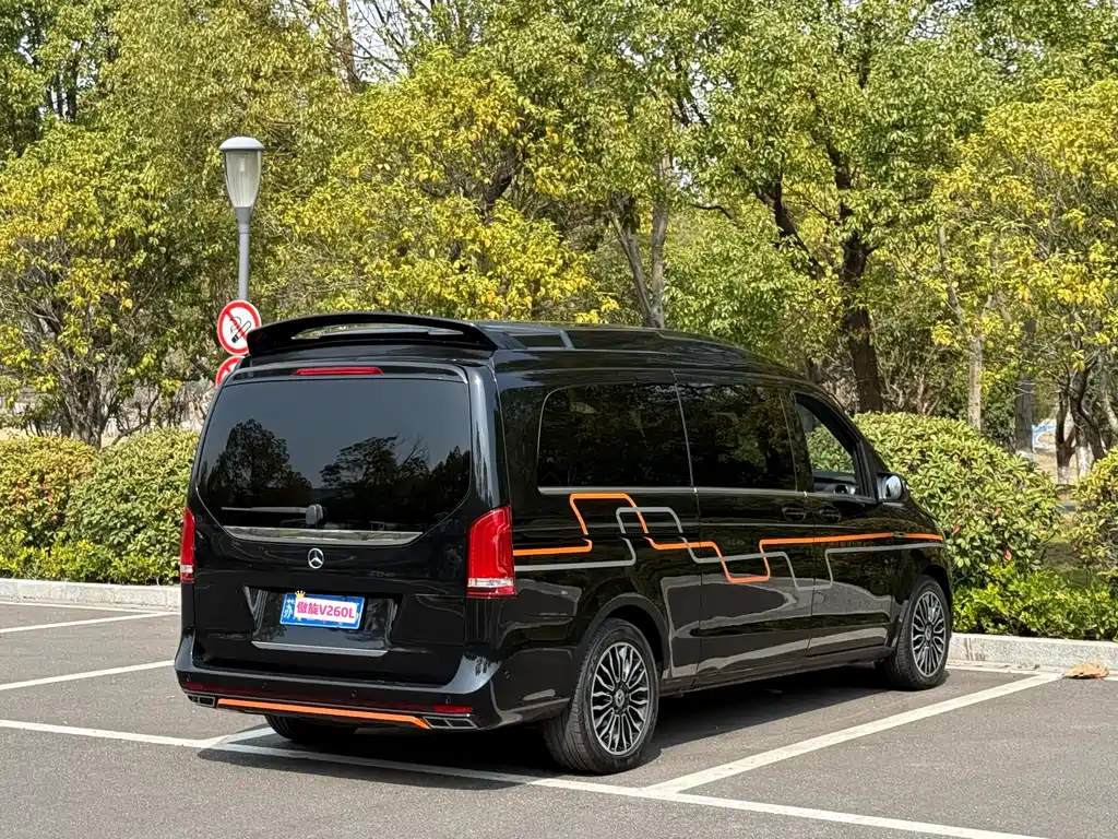 Mercedes-Benz V-Class 2021 V 260 L Long Wheelbase Luxury Edition купить на сайте DeffCars