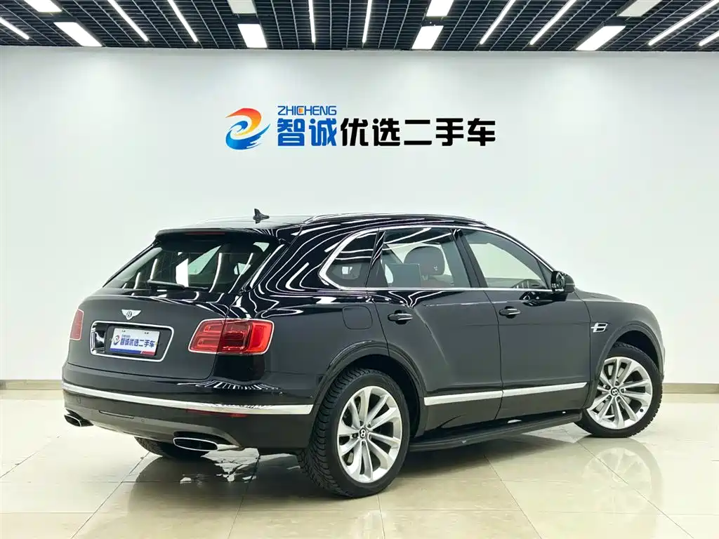 Bentayga 2016 6.0T Standard Edition купить на сайте DeffCars
