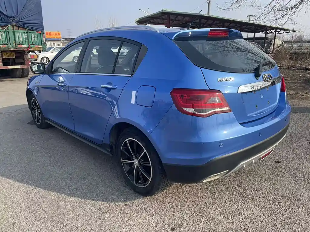 Emgrand 2017 hatchback RS million model 1.5L CVT upward version купить на сайте DeffCars