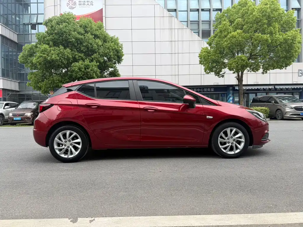 Weilan 2018 Hatchback 15S Automatic Leading Type купить на сайте DeffCars