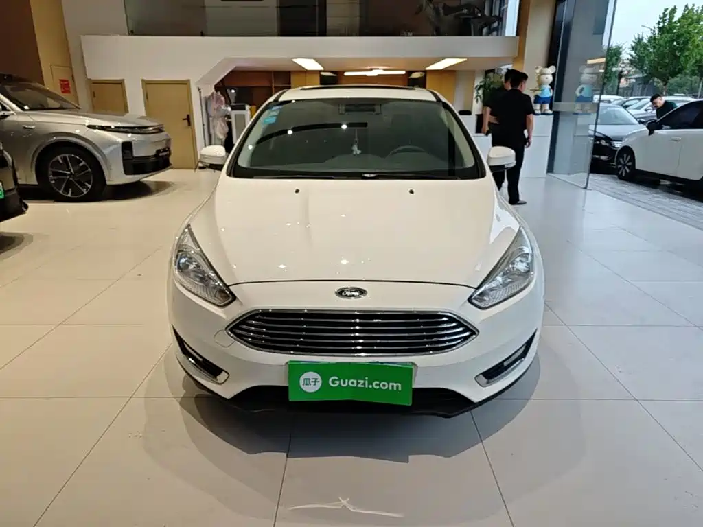 Focus 2017 Three-Car EcoBoost 180 Automatic Elite купить на сайте DeffCars