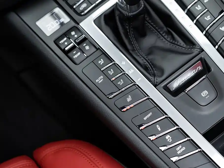 Macan 2018 Macan 2.0T купить на сайте DeffCars