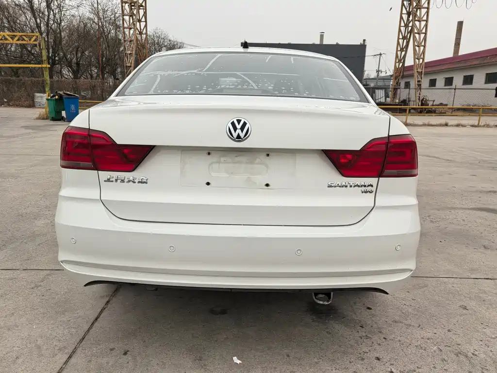 Santana 2016 1.6L Manual Fashion Edition купить на сайте DeffCars