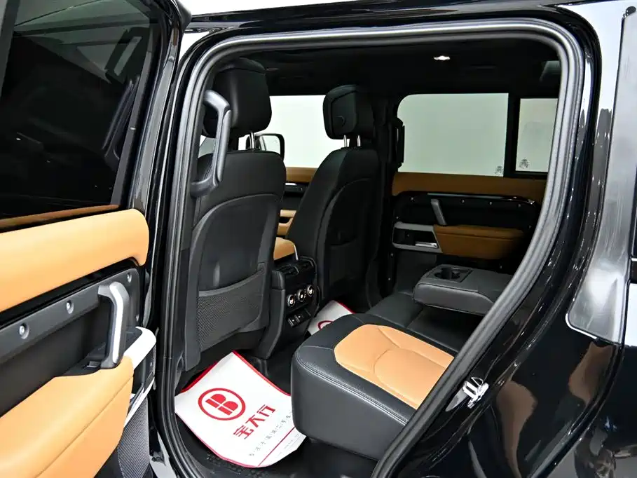 Land Rover Defender 2024 110 3.0T P400 X-DYNAMIC HSE купить на сайте DeffCars