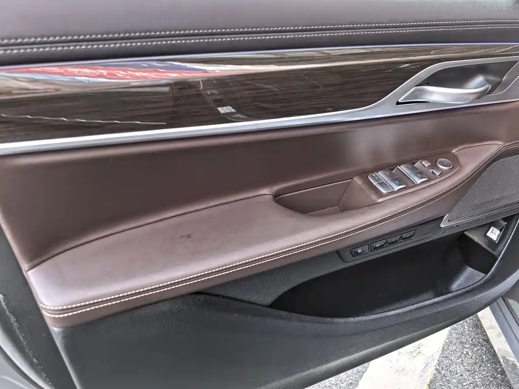 BMW 7 Series 2019 facelift 730Li luxury package купить на сайте DeffCars