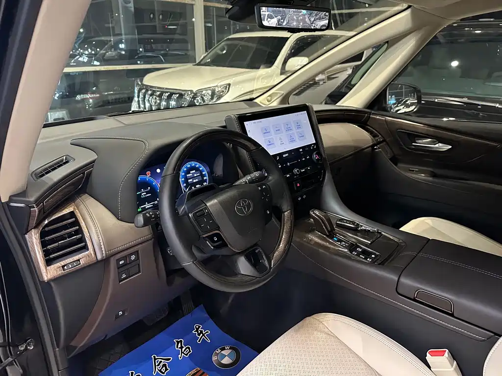 Alphard 2024 Dual Engine 2.5L Premium Edition купить на сайте DeffCars
