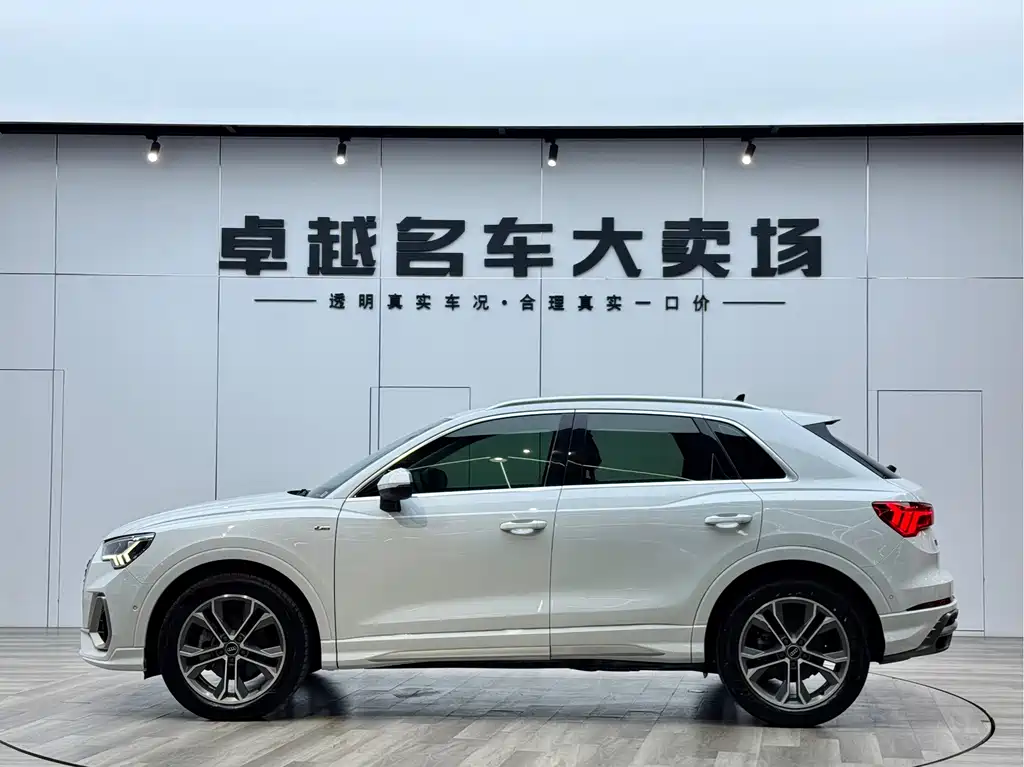 Audi Q3 2022 40 TFSI Fashion Dynamic купить на сайте DeffCars