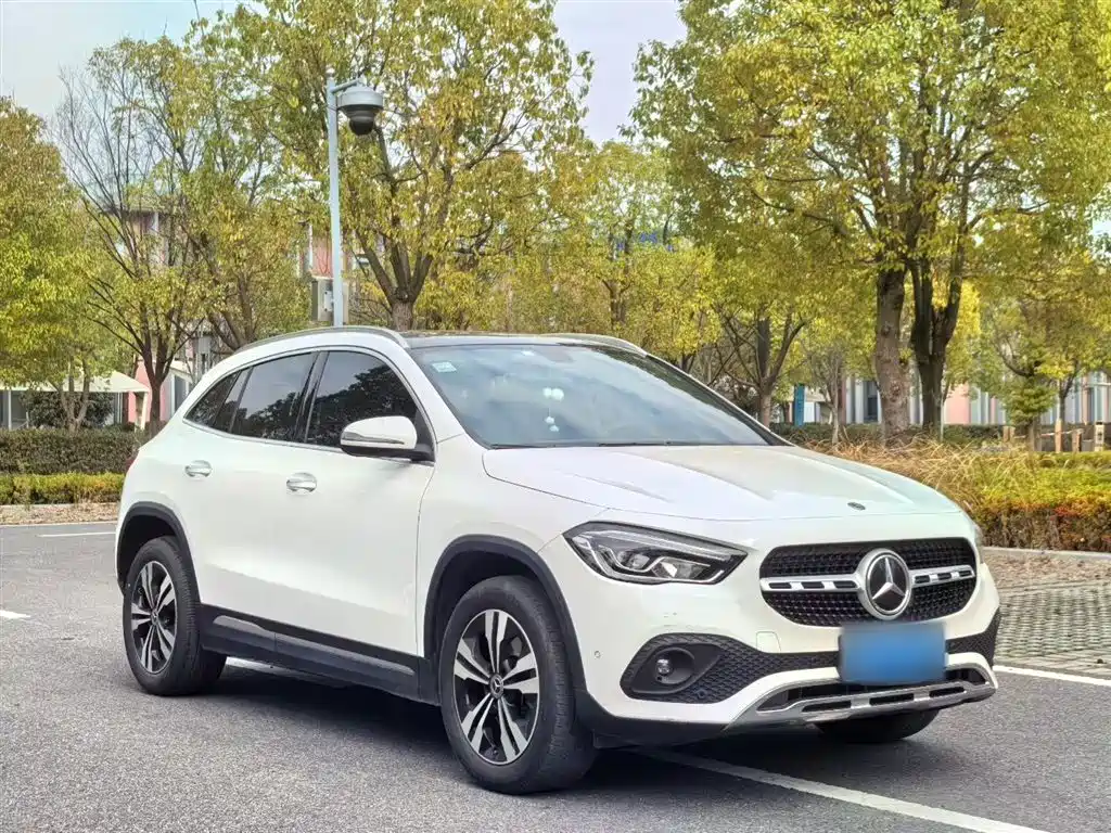 Mercedes-Benz GLA 2020 GLA 200 купить на сайте DeffCars