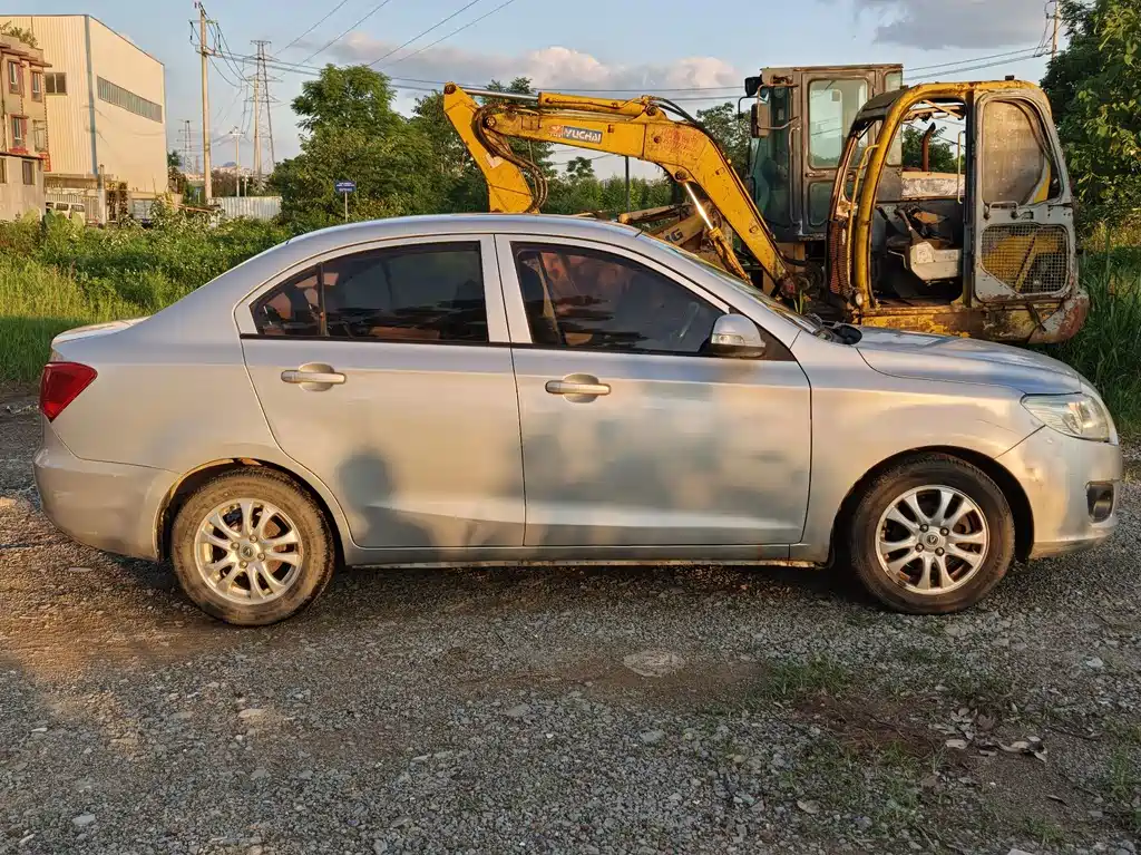 Yuexiang V3 2012 1.3L manual luxury model National IV купить на сайте DeffCars
