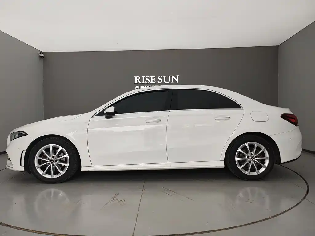 Mercedes-Benz A-Class 2021 A 200 L Sports Sedan Fashionable купить на сайте DeffCars