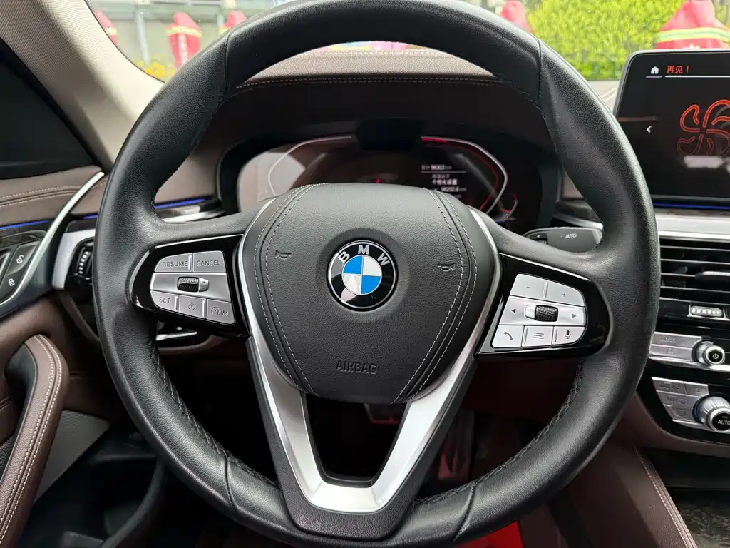 BMW 5 Series 2021 525Li Luxury Package купить на сайте DeffCars