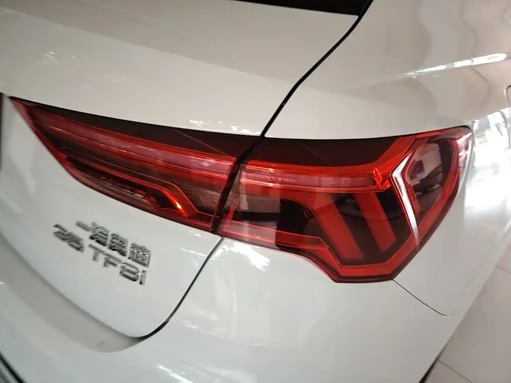 Audi Q3 2024款 35 TFSI 进取动感型 купить на сайте DeffCars