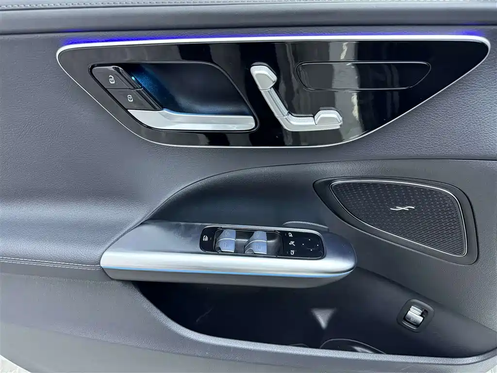 Mercedes-Benz C-Class 2024 Modification 2 C 260 L Sports Edition купить на сайте DeffCars