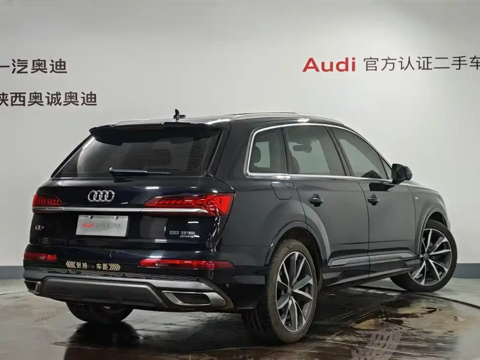 Audi Q7 2020 55 TFSI quattro S line sports купить на сайте DeffCars