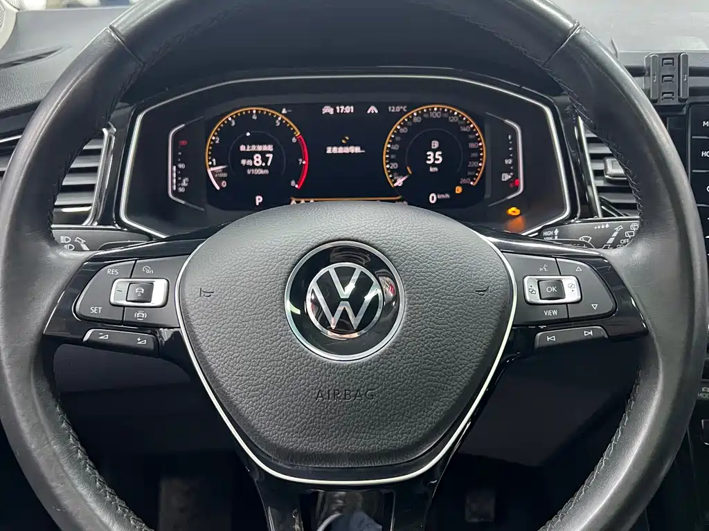 T-ROC 2021 model 280TSI DSG two-wheel drive Comfort Smart Connected Edition купить на сайте DeffCars