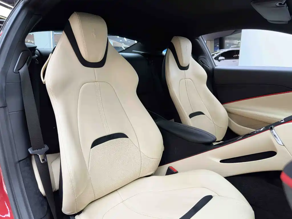 Roma 2020 3.9T V8 купить на сайте DeffCars