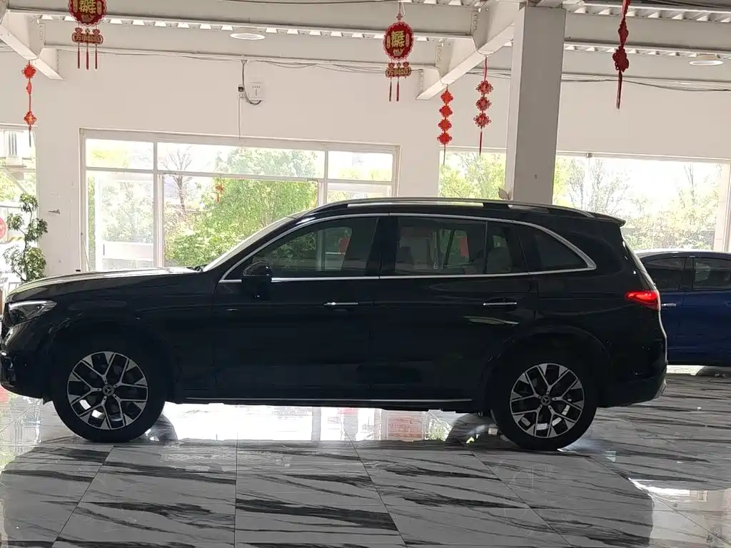 Mercedes-Benz GLC 2025 facelift GLC 260 L 4MATIC luxury model купить на сайте DeffCars