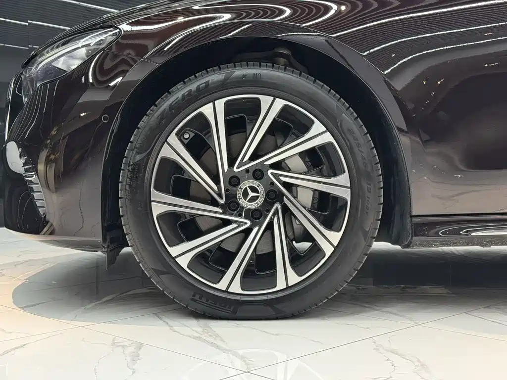 Mercedes-Benz E-Class 2024 E 300 L Luxury Model купить на сайте DeffCars
