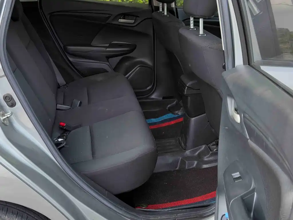 Fit 2016 1.5L LX manual comfort model купить на сайте DeffCars