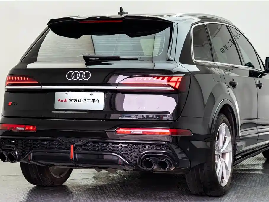 Audi Q7 2025 55 TFSI quattro S line sports купить на сайте DeffCars