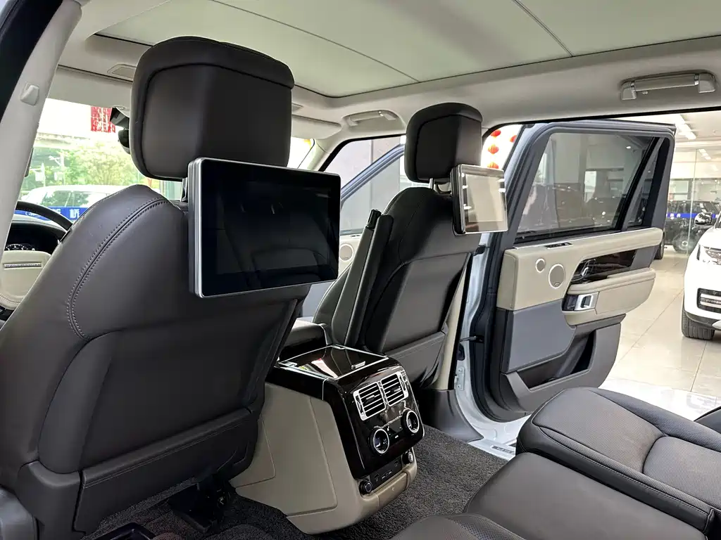 Range Rover 2021 3.0 L6 Legend Extended Classic Edition купить на сайте DeffCars