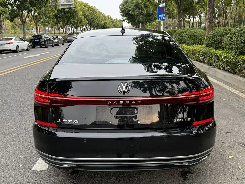 Passat 2025 Outstanding Model 380TSI Dragon Edition купить на сайте DeffCars