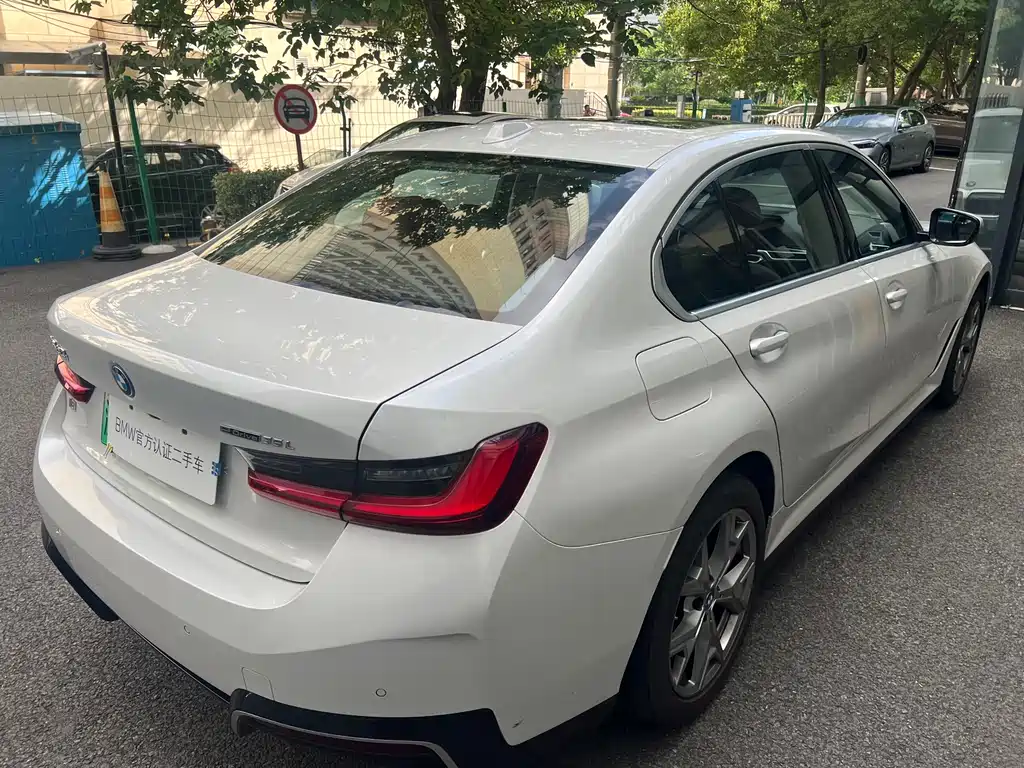 BMW i3 2022 eDrive 35 L купить на сайте DeffCars