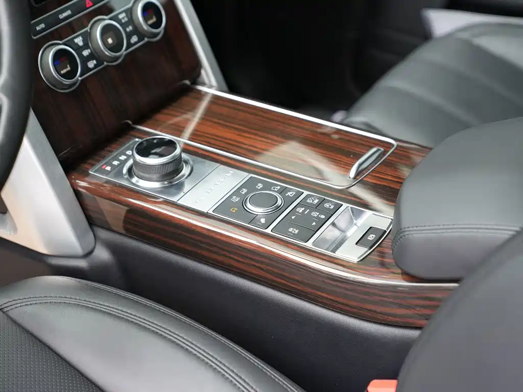 Range Rover 2016 3.0 SC V6 Vogue Extended Edition купить на сайте DeffCars