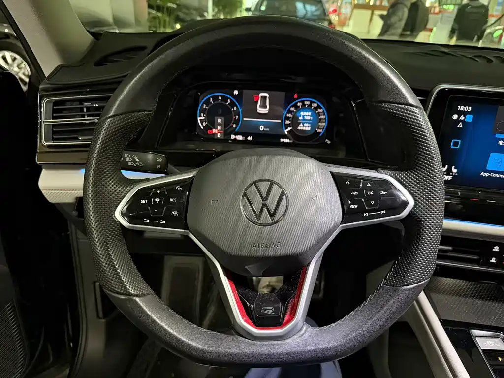 Touron 2023 380TSI four-wheel drive luxury version купить на сайте DeffCars